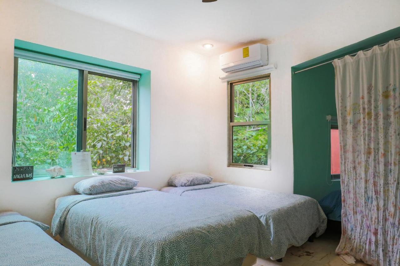 Guest House La Aldea Holistic Experience カンクン エクステリア 写真